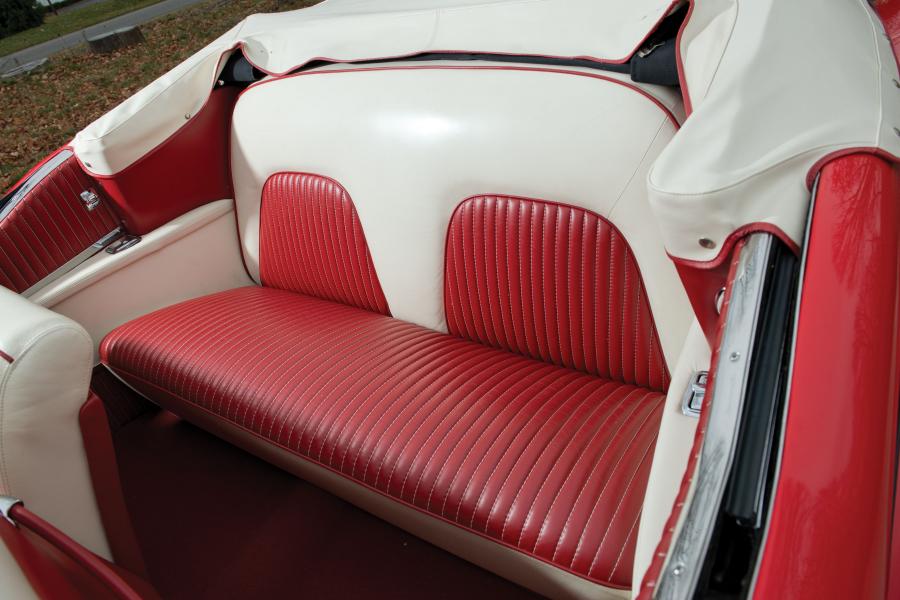  Buick Roadmaster Skylark Convertible Coupe 1953 года  (фото 21 из 30)